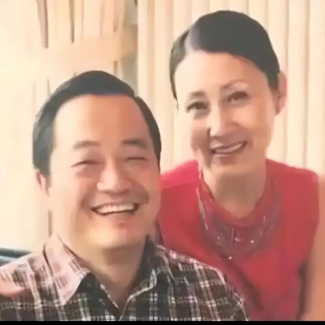 没想到，63岁张凯丽，因九三阅兵上的一个动作，再次实现口碑暴增