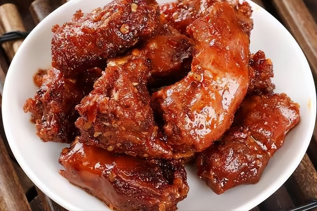 鸡肉再次成为关注对象！医生发现：吃鸡肉时，一定要多注意这4点