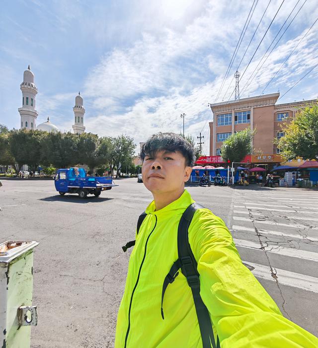 荣耀Magic V Flip2开箱：相比上一代，都升级了啥？