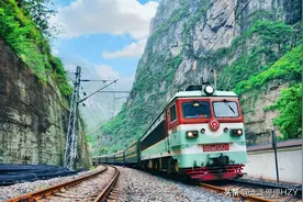 ‌老成昆铁路的有三条线路规划，你知道都经过哪些地方吗图片