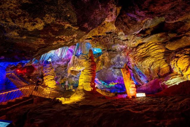 18℃的平行宇宙！推开门就踏进亿年恒温秘境