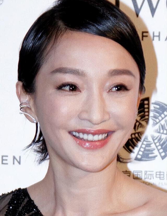 陪玩陪睡根本不够！目无王法、集体开嫖，周迅遭殃 阴暗面彻底曝光