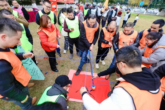 春节家宴、4亿补贴、新春礼盒......多重福利让司机师傅们开心过节！