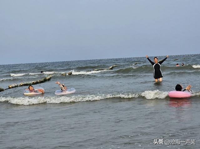 大海的胸怀乐趣，宽阔、宽大、宽慰，畅游、洄游、遨游，还有什么