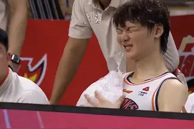 重罚季后赛第一恶汉！拳打后脑！广东大战山西！杜锋徐杰霸气摊牌图片