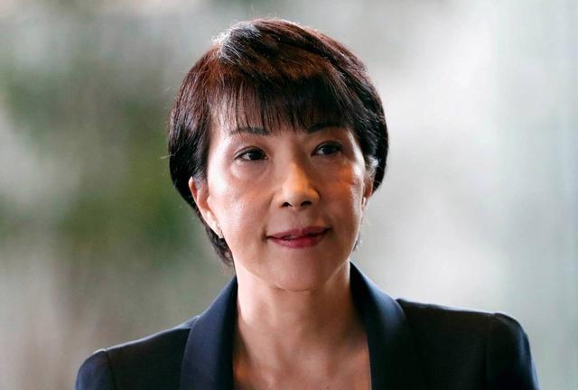 日本天皇亲自出山，对中国的反击正式开始，高市早苗憋出了一妙计