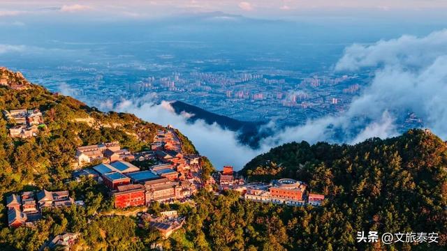 朋友圈已卷疯！九月泰山“琉璃色天空”限时上演！秋意治愈力拉满~