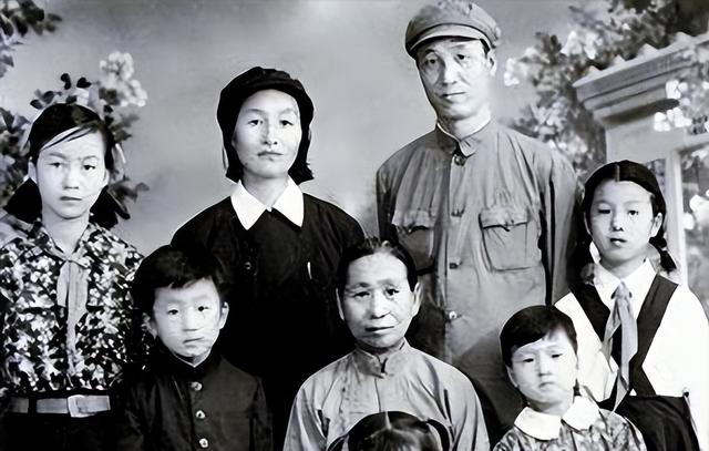 潜伏最久的地下党	，至死未暴露，97年中央领导证明：他是秘密党员