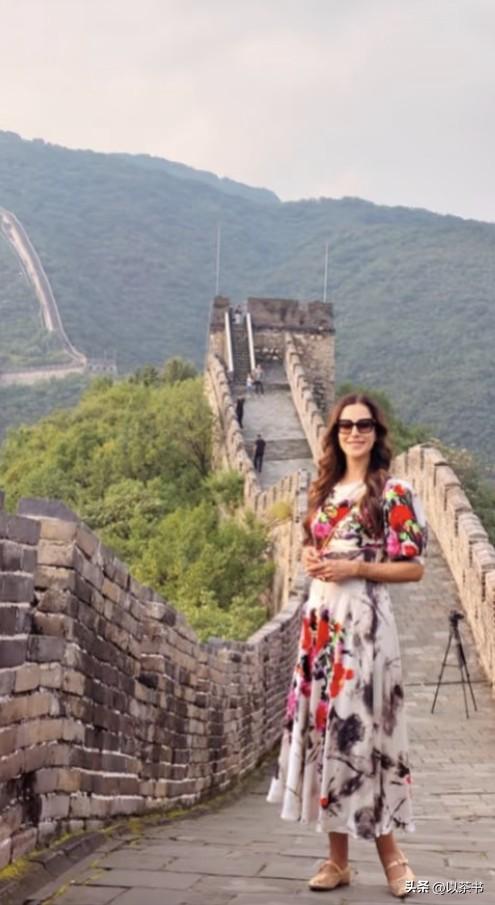 故宫为她开放！塞尔维亚第一夫人穿中国红北京一日游，美得不像话