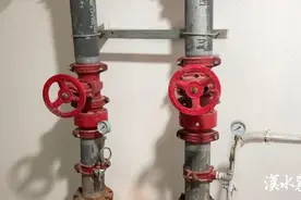 定时怪响？小区业主的闹心事图片