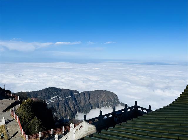 中国最美的十大名山，承包中国大半山河之美