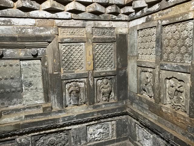 2025年稻城亚丁自驾之旅（5）新绛龙兴寺