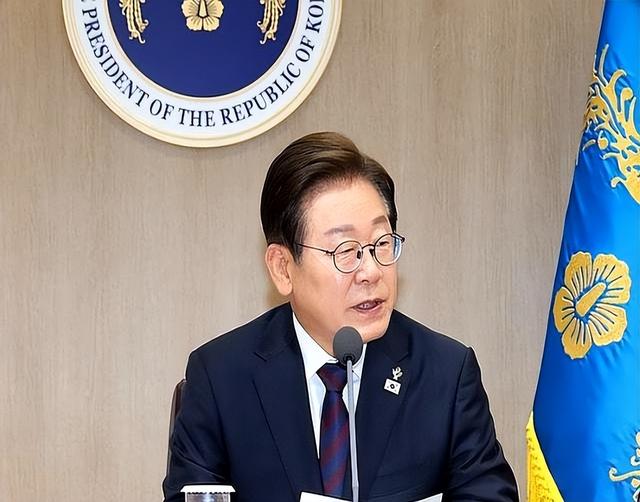 收到美国加税通知！李在明态度变了，北京九三阅兵，或给他留个座