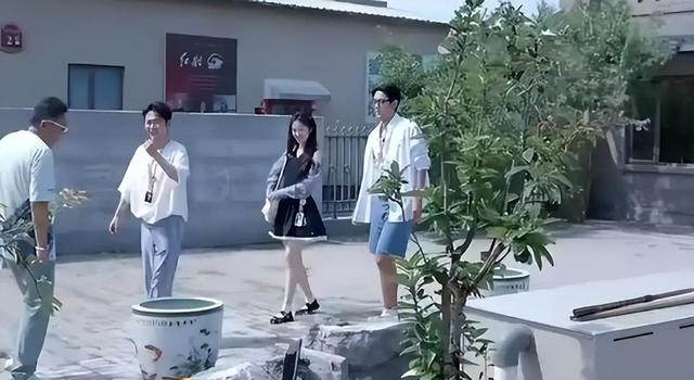 不查不知道一查吓一跳，坐拥北京60亩马场的于谦，私下到底有多壕