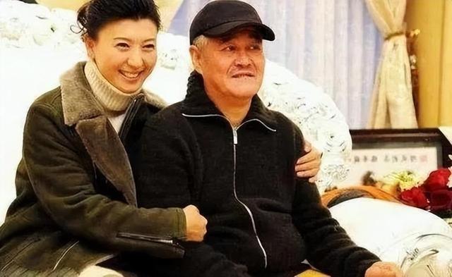 赵本山担心的事发生了！53岁闫学晶最大遗憾，是没听他一句老人言