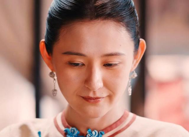 看完杨幂《生万物》再看热依扎《灼灼韶华》，真是没对比就没伤害