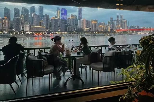 初见南岸丨开学季解锁山城新“层”次！