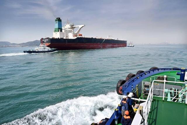不到24小时，美国扣第3艘油轮，但碰上刺头，双方爆发海上追逐战