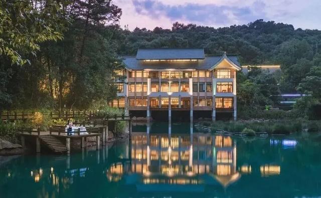 来普洱看“滇超联赛”，住哪更有性价比？丨看滇超 品普洱