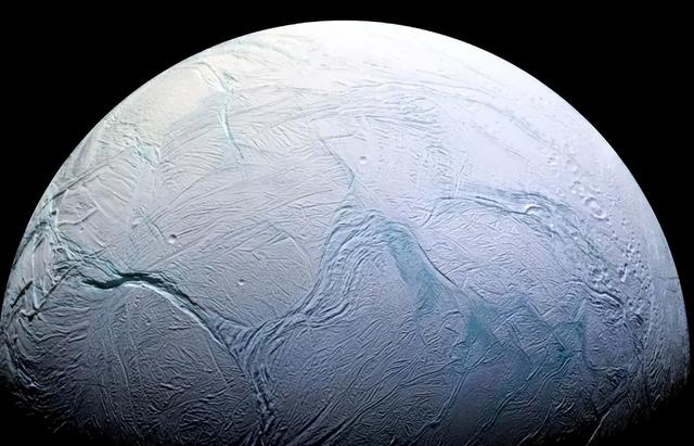 存在生命迹象？科学家爆料：土卫二或存外星生命！