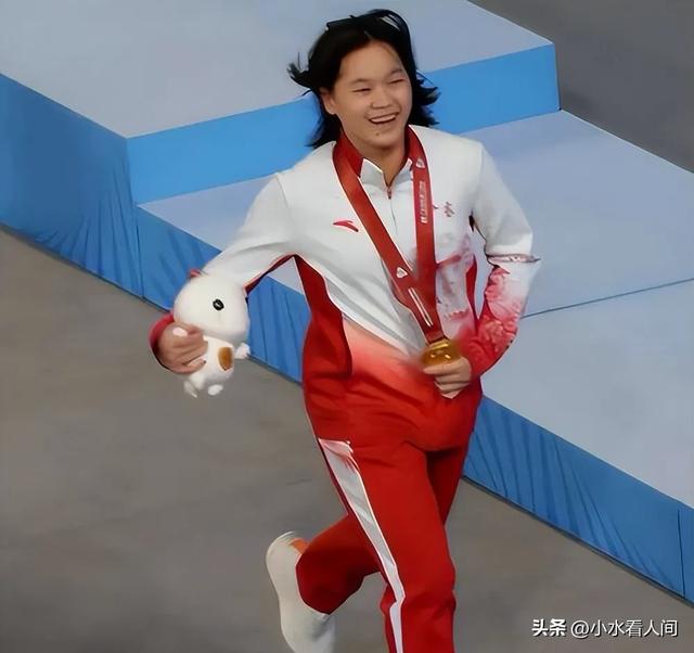 豪宅风波升级！全红婵捐款不到2天，担忧的事发生，个个戳她心窝