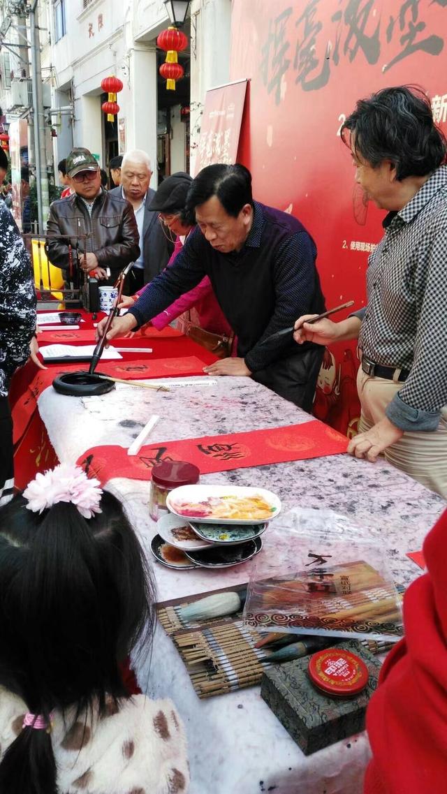 带着孙女去旅行（155）海口市骑楼老街