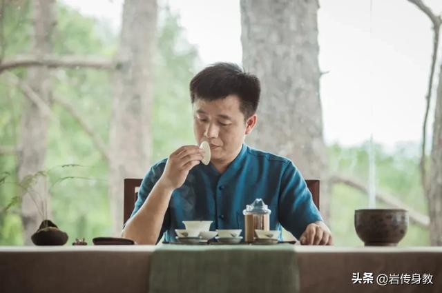 12位首批国非遗武夷岩茶制作技艺传承人