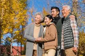 银发经济，一个普通人能够赚米的6个赛道。图片