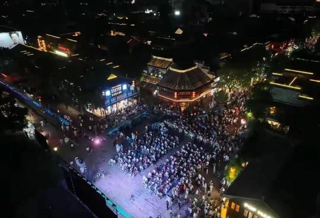 再次突破！2891万人次！南京再创历史新高！南京迎来新的春天！