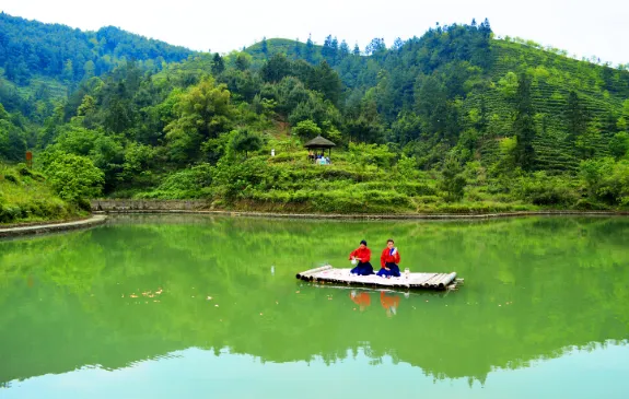 25℃的清凉！山林秘境、峡谷漂流......重庆周边消夏避暑4日游攻略