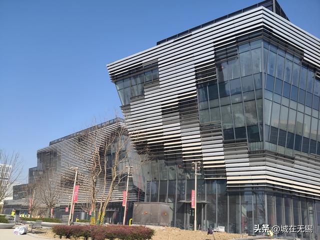 赶工热火朝天的无锡太湖湾音乐厅