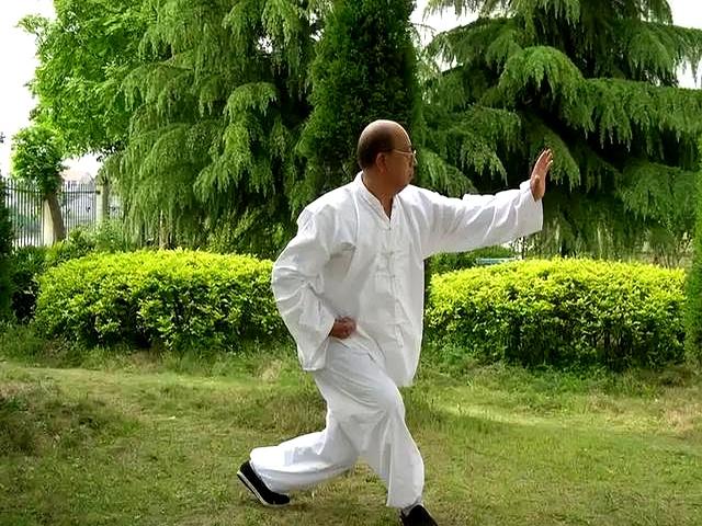 太极猫行步总踩重？3步核心+3细节，走得轻又稳