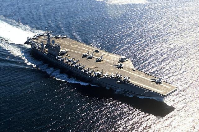 美军2架舰载机在南海坠毁，和中国有关系吗？有两大可能性