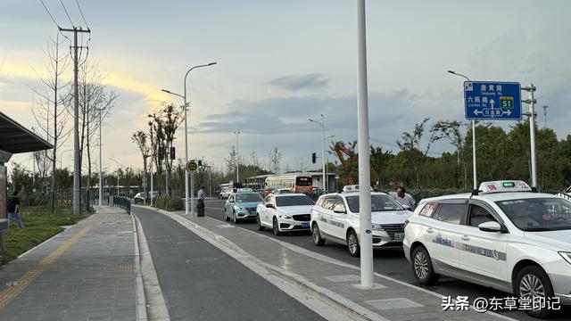 探秘浦东绿都绣云里：海派风情与现代商业的梦幻交织
