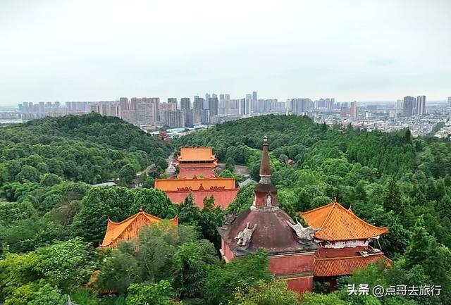 四川德阳最不可低估的寺庙，蕴含皇家气度，清幽静谧，公交直达！