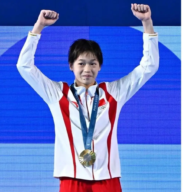 同是冠军父母，陈芋汐父母夸女儿很自律，全红婵母亲却说：胖点好