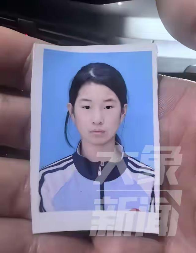 14天了！书包找到了，女儿你在哪里？家里在等你回来。