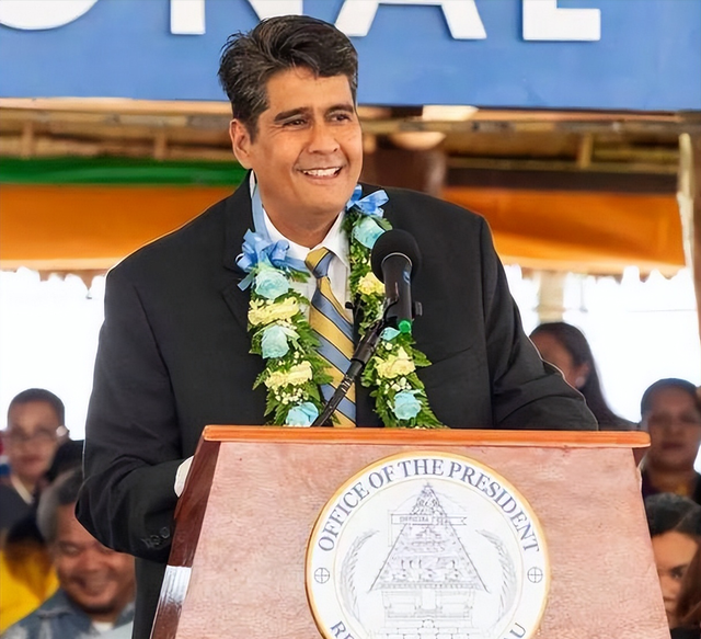 一年赚大陆游客14亿！转投美澳后竟拒接中国航班，该国现状如何？