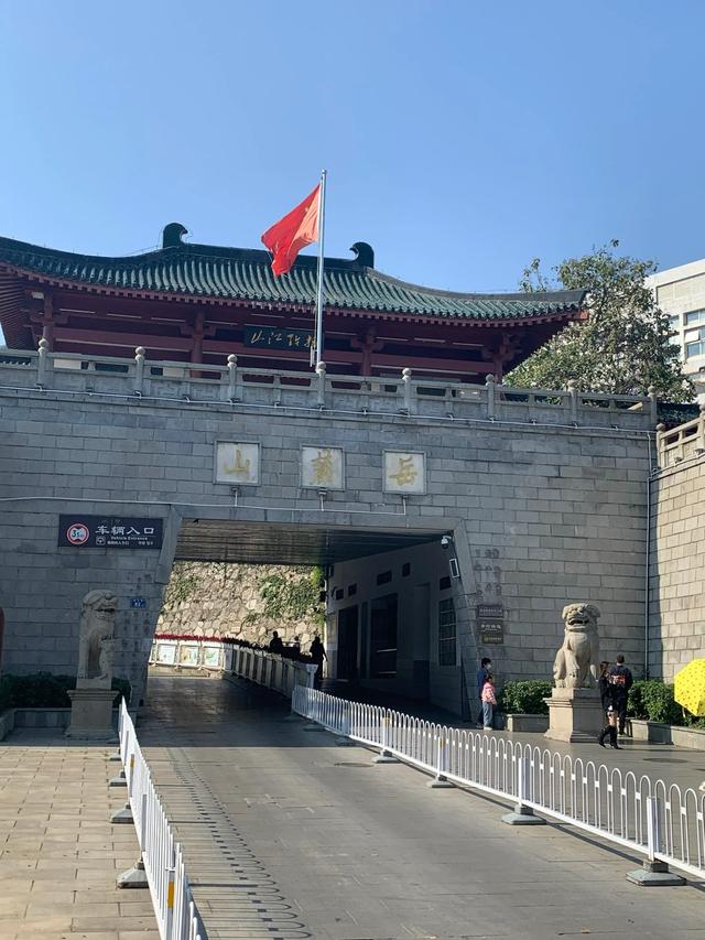 湖南必去十大景点排行榜，这才是湖南最值得去的10个地方，收藏好