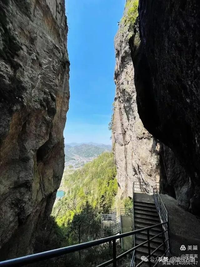 藏于浙江5A景区内有一处“十里铁甲龙”，洞穴众多形态奇特