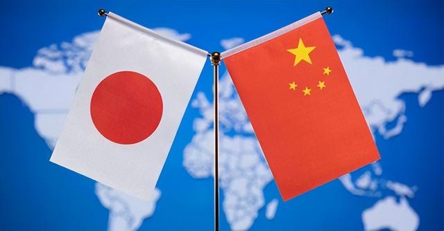 中方不见日本首相	，不到24小时，高市报复来了，自卫队电磁炮亮相