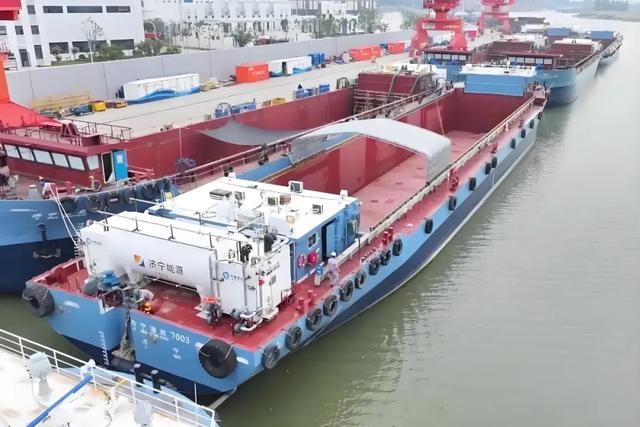 中国再造大国重器!首艘出口双燃料客滚船,内装100%国产化