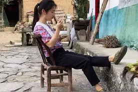 留守村妇的寂寞少妇，她的坚守与无奈图片