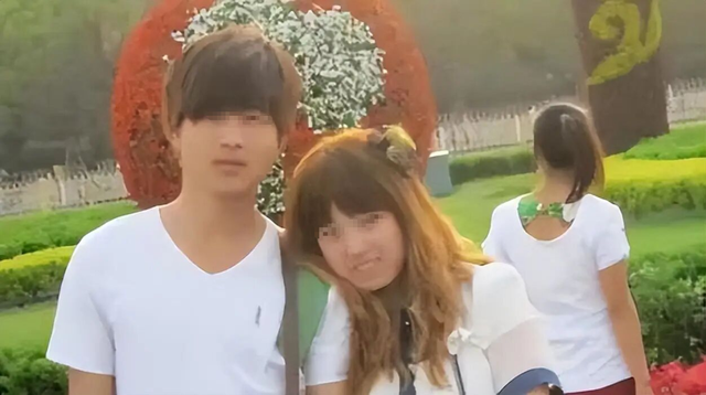 山东一男子不顾反对娶患癌女为妻，谁料	，妻子去世，他给妻子手机充1000元话费，每天打电话问候