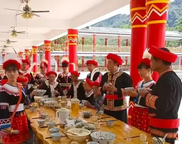 广州出发-清远赏秋2天游，欧家梯田，旅拍银杏林，瑶寨篝火晚会