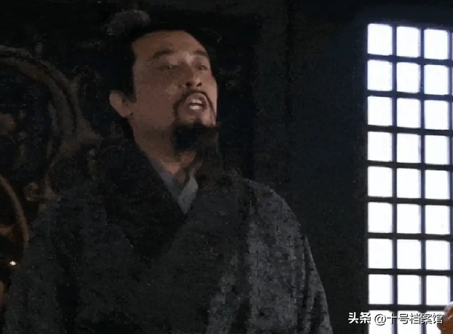 原来他们是夫妻，结婚多年不离不弃，如今靠着《沉默的荣耀》火了