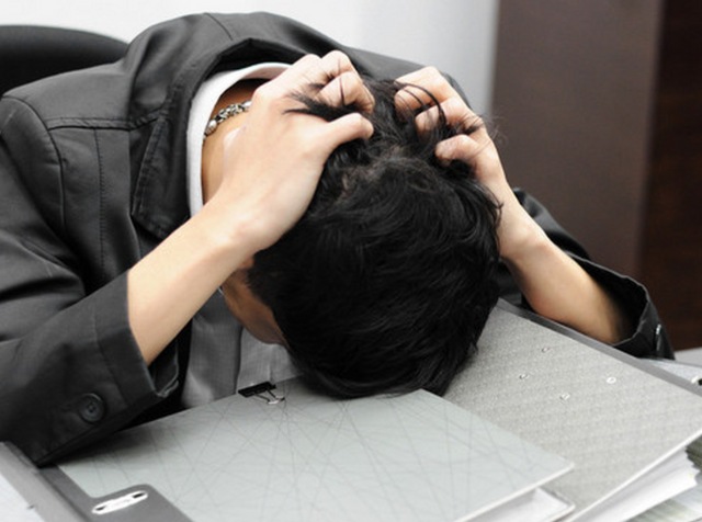 不到48小时，高市曝惊天反转，超90%青年站队，右翼彻底坐不住了