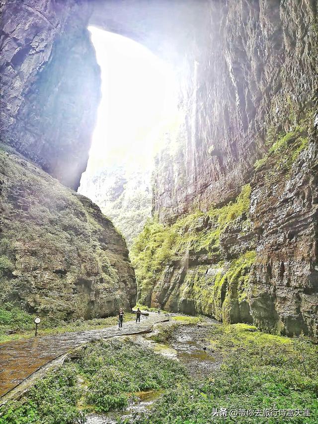 武隆天生三桥，景区没有安装电梯的原始模样