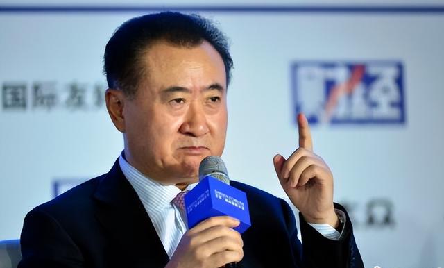 再难翻身？刚还完6000亿外债，71岁的王健林又迎来大麻烦