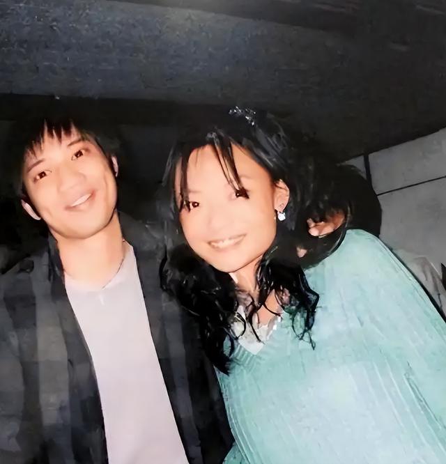 豪门玩物	，几年被折磨成牙齿全脱落，不足80斤，似骷髅	，惨不忍睹